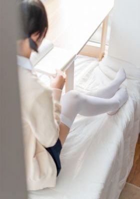 军人野外吮她的花蒂的视频_在线影院观看